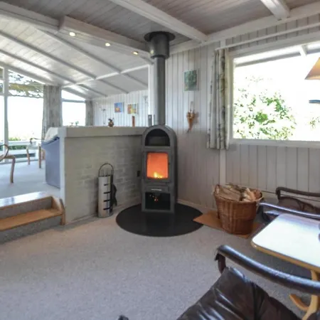 Three Bedroom Holiday In *