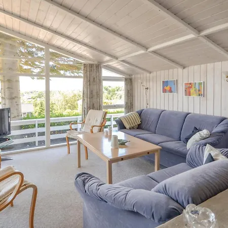 Three Bedroom Holiday In Ebeltoft