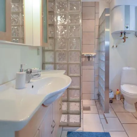Three Bedroom Holiday In Vakantiehuis Ebeltoft
