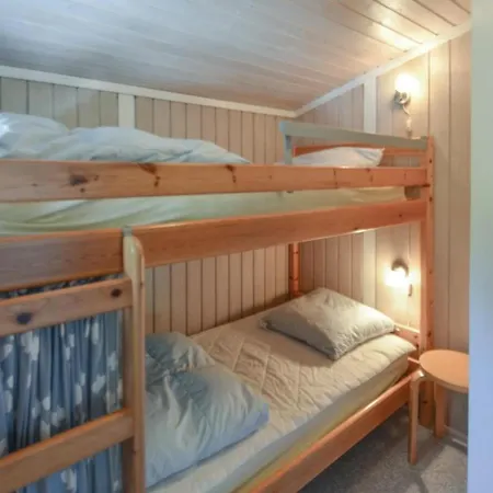 Vakantiehuis Three Bedroom Holiday In *
